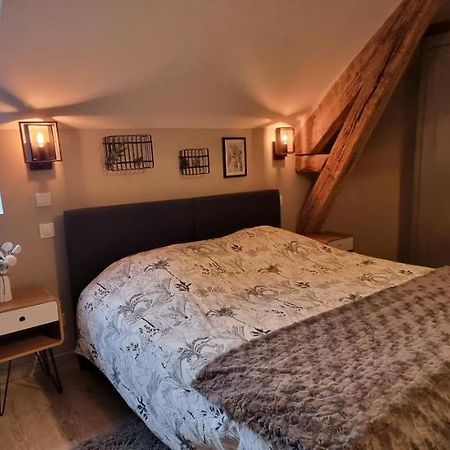 Au Nid des Champs, Agréable chambre d'hôtes avec jacuzzi sur demande, proche de Chartres Dammarie  Extérieur photo