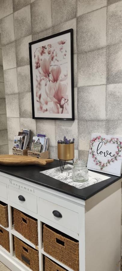 Au Nid des Champs, Agréable chambre d'hôtes avec jacuzzi sur demande, proche de Chartres Dammarie  Extérieur photo