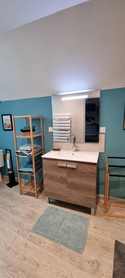 Au Nid des Champs, Agréable chambre d'hôtes avec jacuzzi sur demande, proche de Chartres Dammarie  Extérieur photo